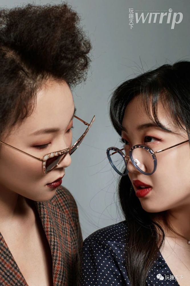 张钰王清并肩向前走