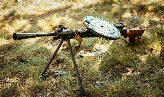 苏制dp28轻机枪性能到底如何游戏中不少人将它当狙击枪使用