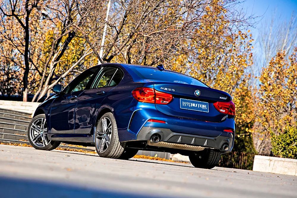 试驾丨华晨宝马125im运动耀夜有个性懂时尚前驱依然可以玩的出彩