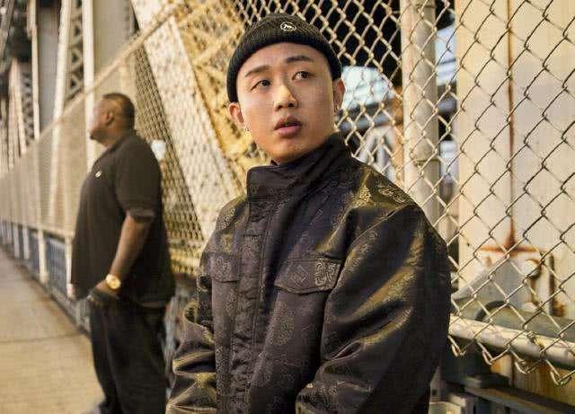 gai节目创作四句封神给儿子起名却被软件骗100反差萌