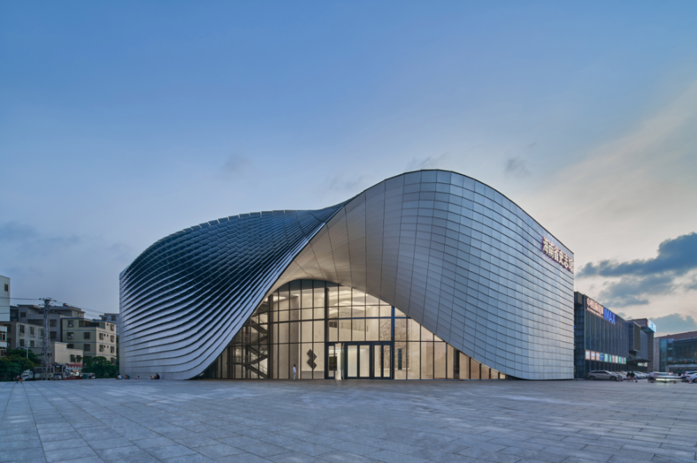 海南史志馆|一座开放的展览型城市公共建筑/筑博设计