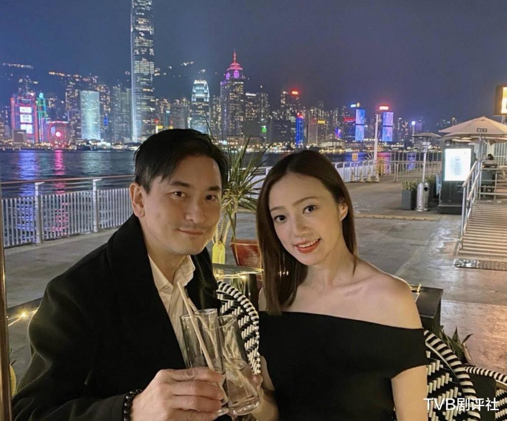前tvb小花李思欣和老公庆祝结婚9周年相继离巢只为寻新出路