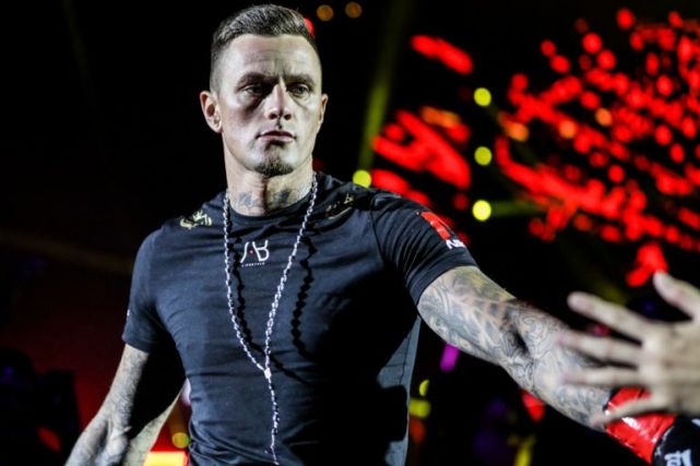 荷兰踢拳天王第三次冲冠自信仍是头号挑战者