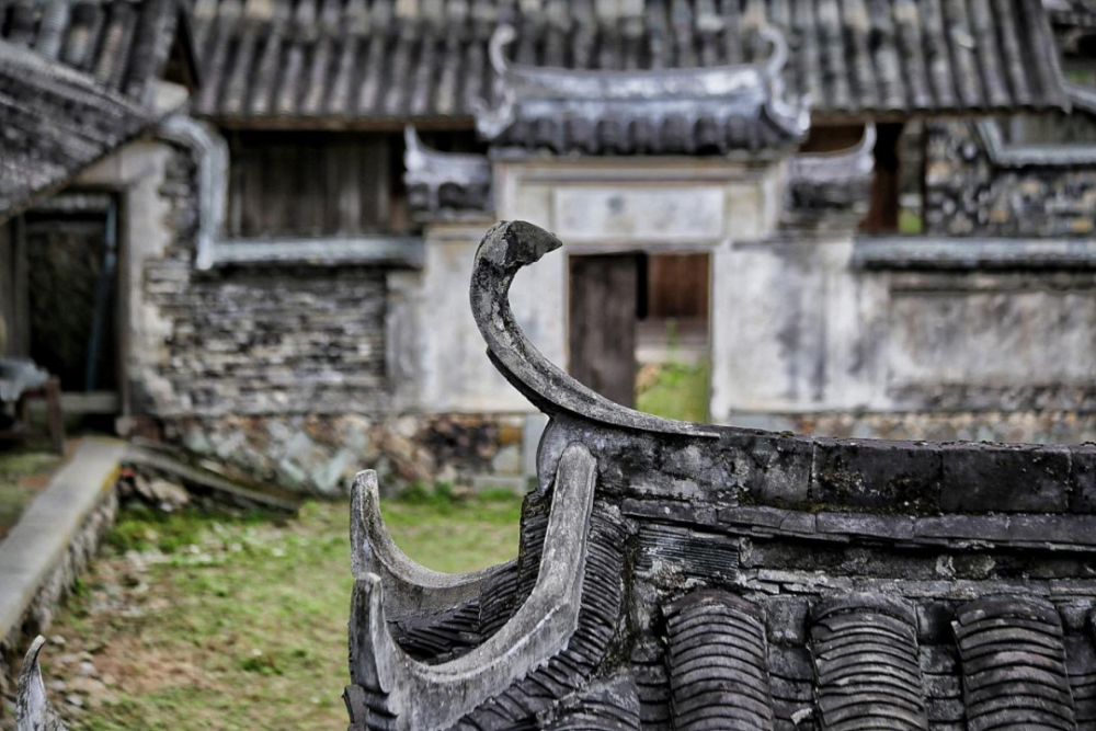 泰顺县雅阳镇百福岩村矴步头村位于苍南县玉苍山景区内,桥墩水库上游.