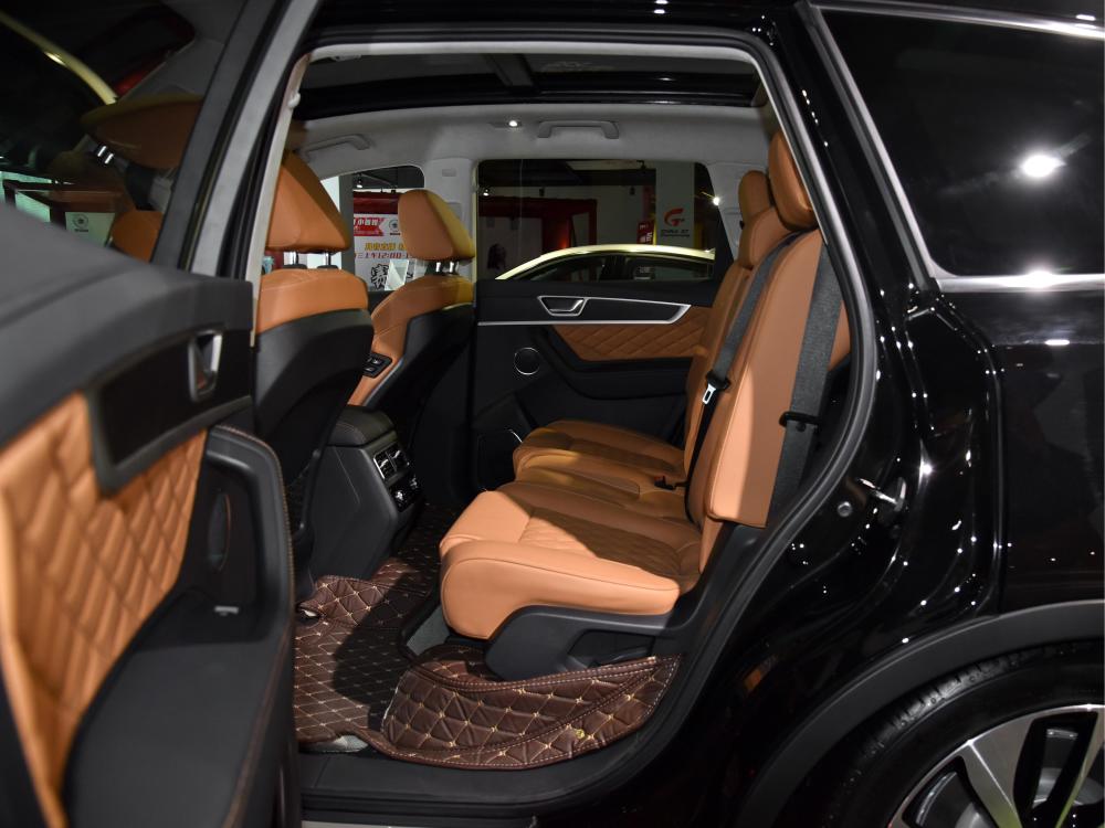 后排座椅方面,红旗hs7 2021款 3.