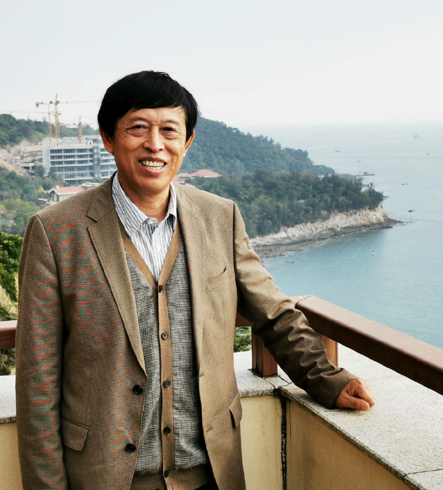 卢新华:我给自己的定位是个思想者|访谈_腾讯新闻