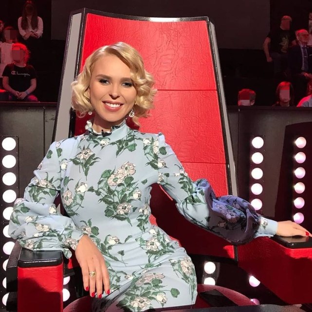 俄罗斯国宝级女歌手 正式与第二任丈夫离婚 结束两人三年的婚姻生活