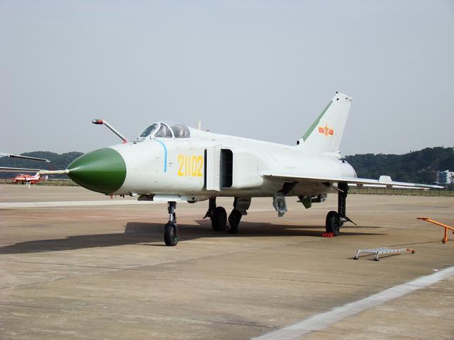 曾经的空中美男子如今已退居二线看看美国人如何评价歼8