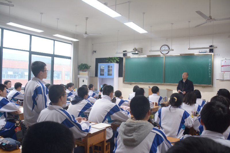 濟南西城實驗中學作為濟南市名列前茅的重點高中之一,在高中全面開展