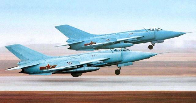 中国凭啥挡住钢铁洪流强5挂载氢弹发动单程突击如今一夜消失