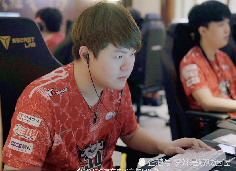 有钱真好jdg终于官宣叉烧加入承诺带率队突破八强