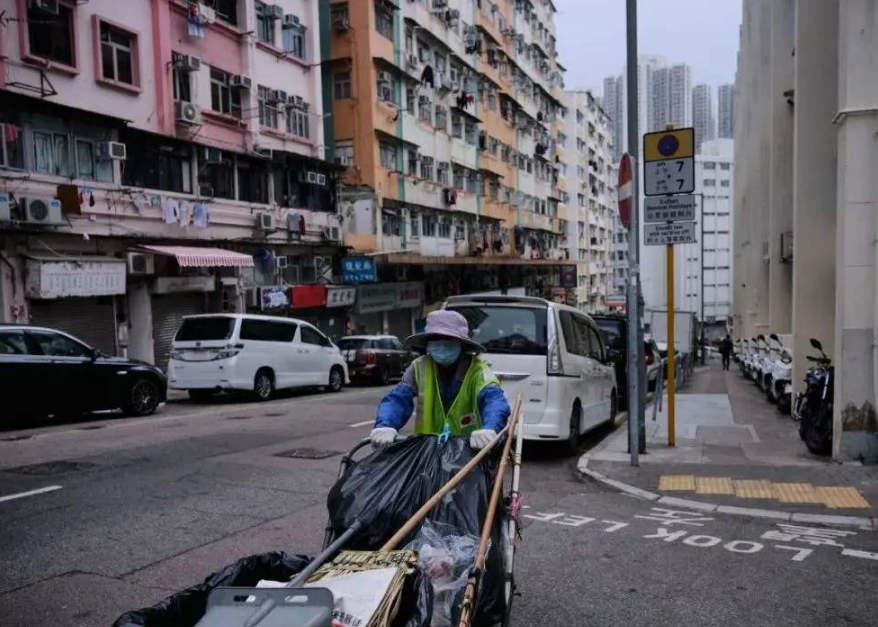 北上避難局部封城第四波疫情下的香港硬化防疫措施