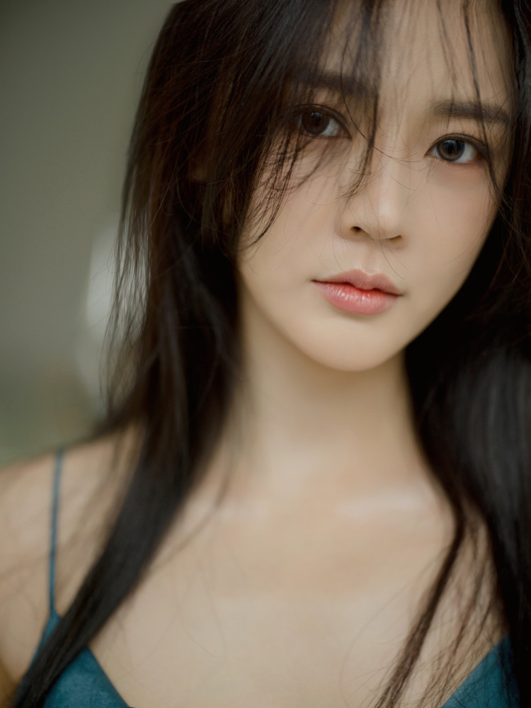 目前,涂冰还有多部待播作品,古装武侠剧《新神雕侠