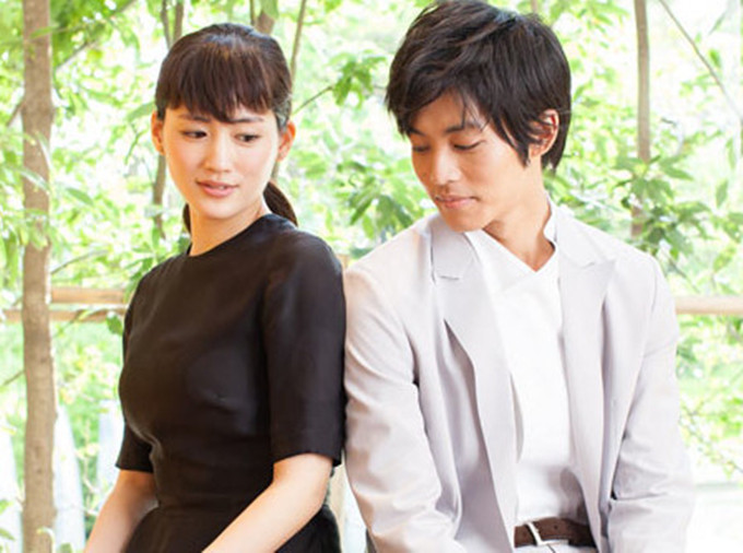 恭喜32岁日剧女王宣布结婚新郎比她小2个月两人5年前曾合作