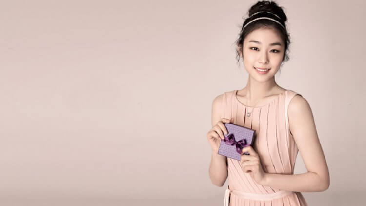 成为「人间天使」代表,国民好感度之高,也让她成为各大厂商的广告宠儿