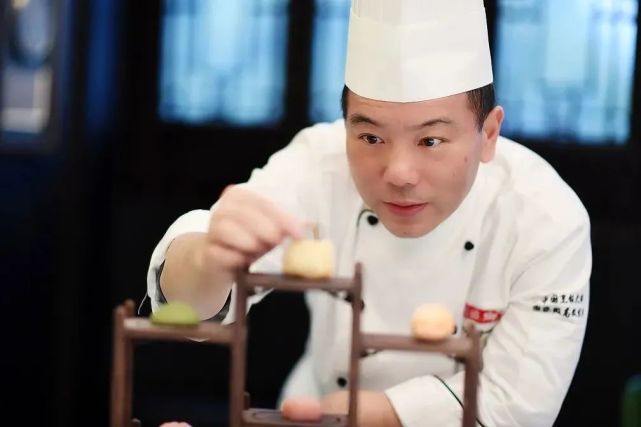 30年61豫园人九曲桥畔的点心传奇