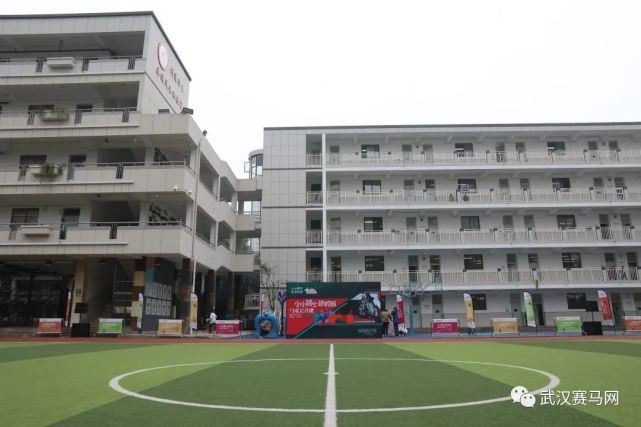 走进校园梦想有多大我们就能走多远武汉市育才第二小学