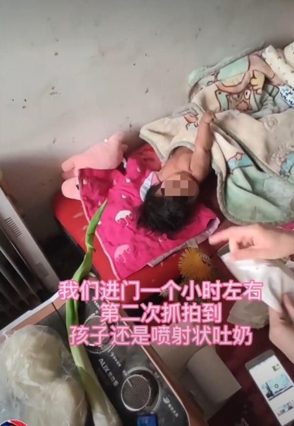 坠楼女婴父亲行为被质疑重男轻女还吃软饭妻子生病或有隐情