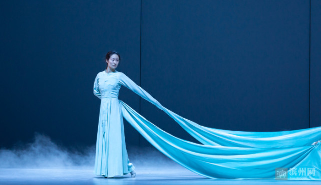 舞蹈家王亚彬携舞剧《青衣》登台滨州保利大剧院_腾讯新闻
