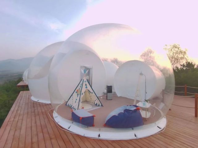 90后小伙枕月而眠星辰为伴打造蓝田星空泡泡屋民宿