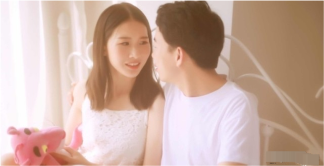 她外向而又活泼的性格,深深的吸引住了崔杰,接触时间长了之后,崔杰不