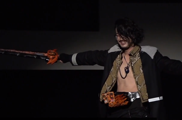 变化还是很大的,有些人大家可能都认不出来了,刃姐穿着非常可爱的衣服