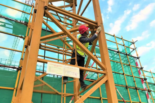 坚守安全生命线初心记中建五局溧水石湫项目安全总监陈帅梁