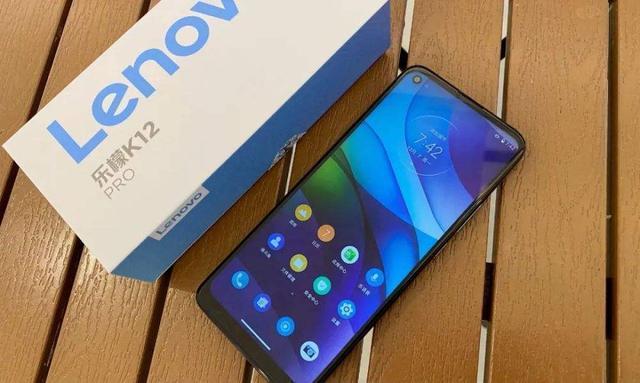 联想乐檬发新品k12系列,剑指红米,大续航 nfc 打孔全屏!