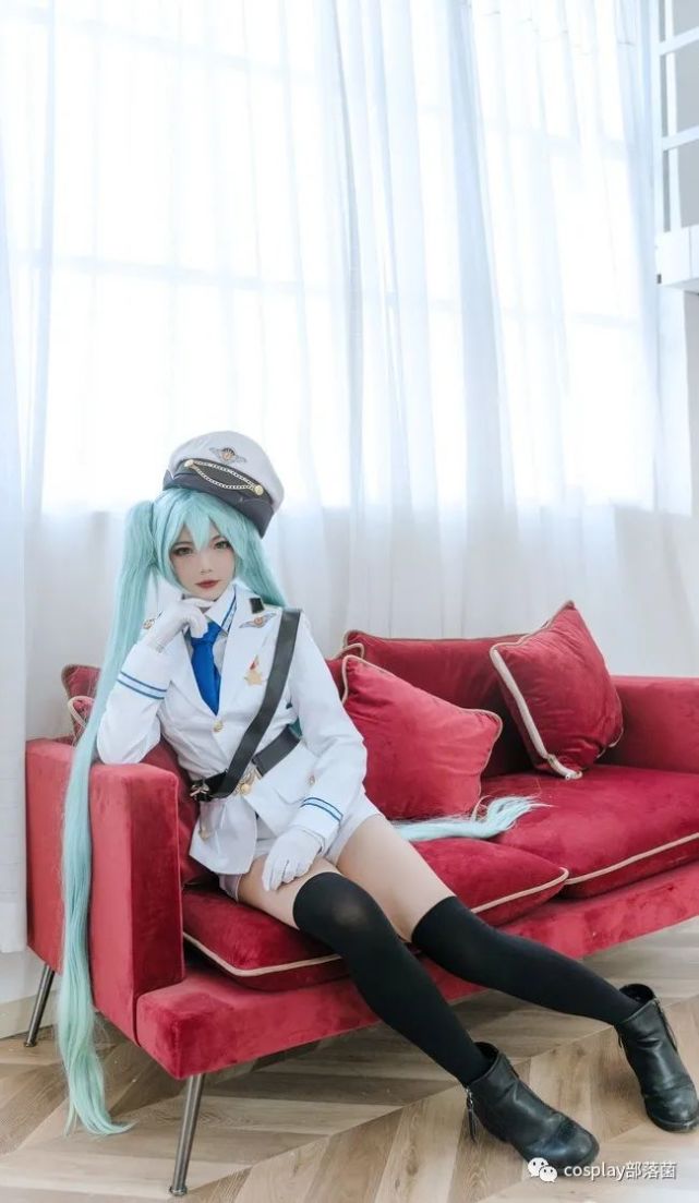 cos初音未来军服cos正片