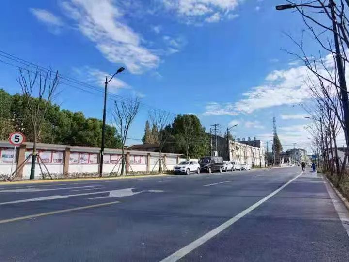 青浦区高标准精细化作业保洁道路,等你来pick～_腾讯新闻