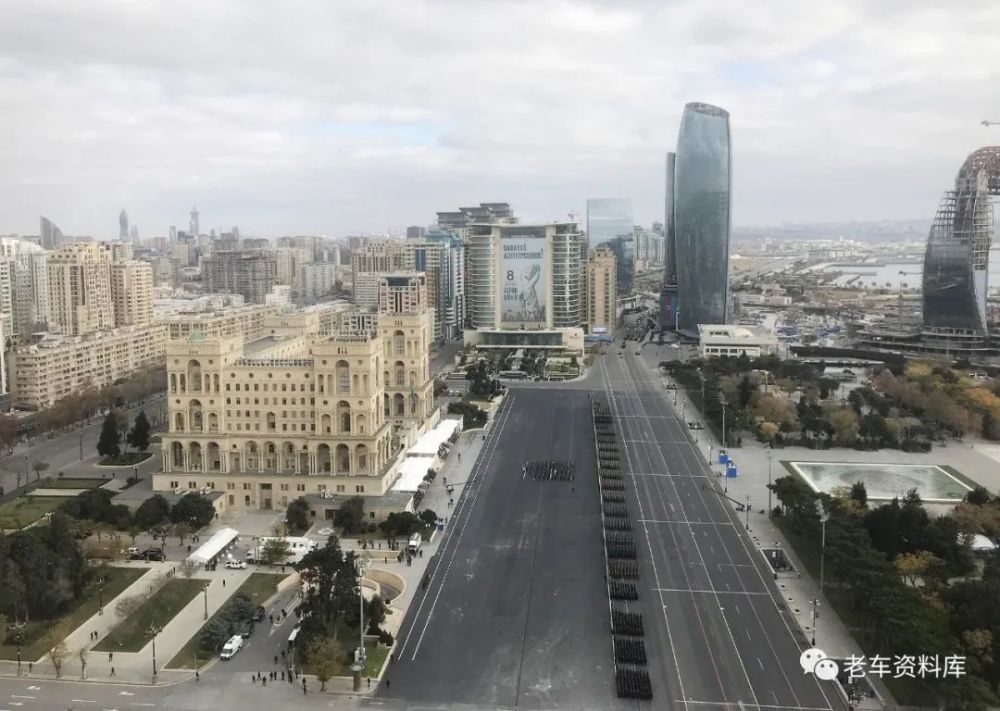 12月10日,为庆祝在纳卡地区取得的军事胜利,阿塞拜疆在首都巴库举行