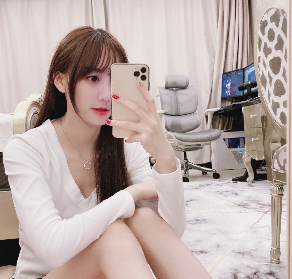 斗鱼南波儿宣布离婚恋爱百日就裸婚了但彼此性格不合