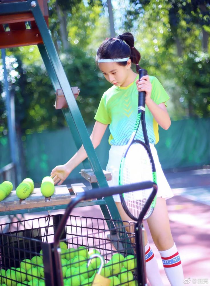 有种"大长腿"叫13岁的天天,身高直逼187的张亮!