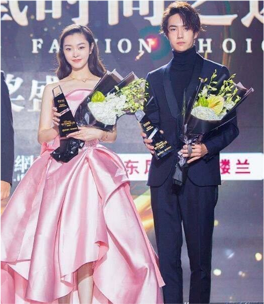 《风起洛阳》王一博宋轶有床戏,王一博粉称女方如狼似虎馋他身子_腾讯