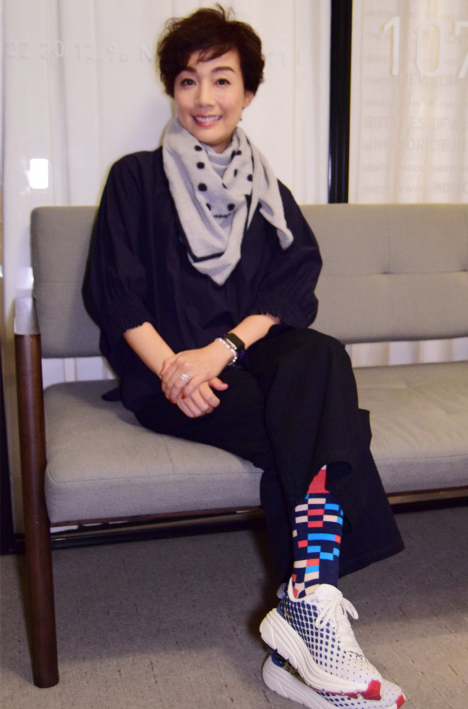 49岁江美仪接受专访状态好,身高1米67体重90斤,自称没到更年期_腾讯