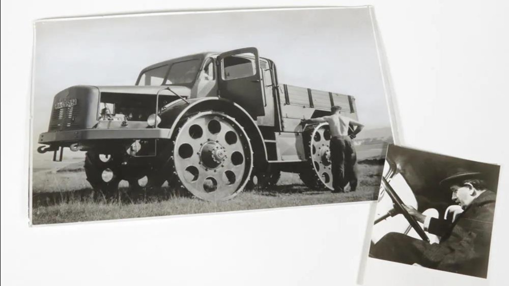 为了不再重蹈拿破仑的覆辙入侵苏联的德军制造了这种全钢车轮的牵引车 腾讯新闻