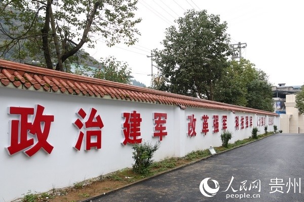 各时期的红色精神缩影呈现在文化墙上,人武部强军文化氛围进一步浓厚