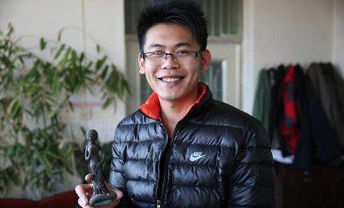 lol小智出车祸住院b哥直播透露已无大碍近期复出直播