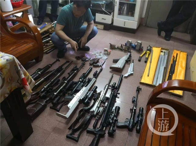 男子网购射钉枪私自改装成“火药枪” “试枪”时被抓现行_腾讯新闻