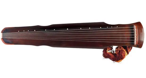 古琴,又称瑶琴,玉琴,丝桐和七弦琴,位列中国传统文化四艺琴棋书画之首