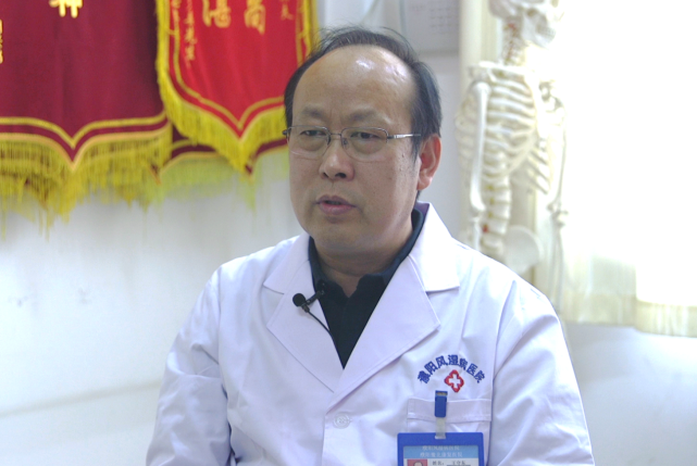 河南濮阳基层医生王守东:从全科医生到专注风湿病 获奖几十但初心不变