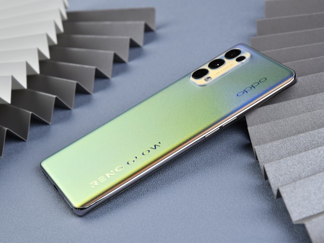 星钻焕彩月光镜圈opporeno5系列这颜值你给打几分