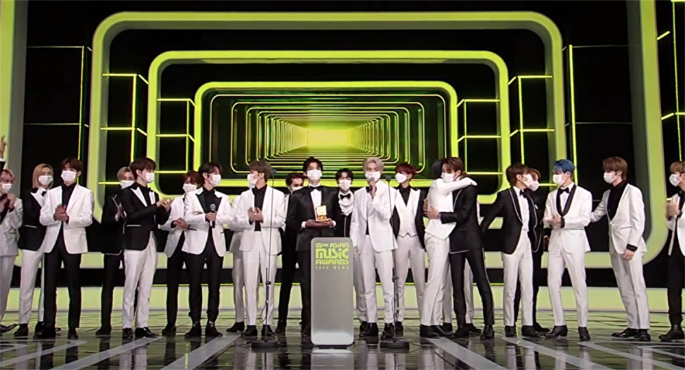 2020年mama颁奖舞台上,记忆深刻的表演,宝儿和李泰民搭配太好了!