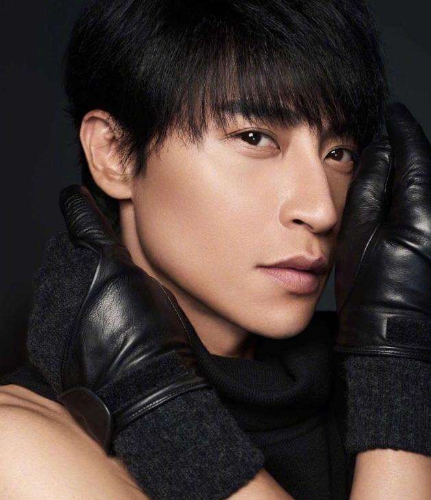 追光吧哥哥开播陈志朋包揽所有热度曾经的小帅虎终成油腻大叔