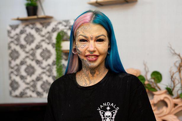 12月9日星期三,网红安布尔·卢克(amber luke)在布里斯班地区法院认罪