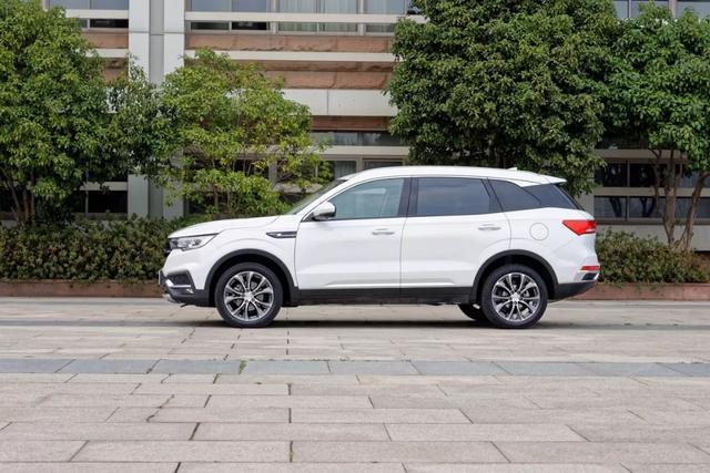 大块头也打"颜值牌",秒订2万辆|众泰t500|镀铬饰条|内饰|长城