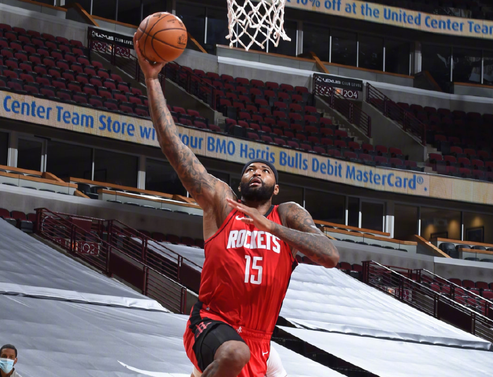 哈登缺阵季前赛首场沃尔和考辛斯领衔火箭半场狂虐公牛20分