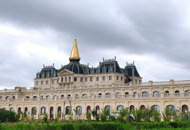 山东耗资6亿打造的城堡,月租5000多万?简直"壕"无人性