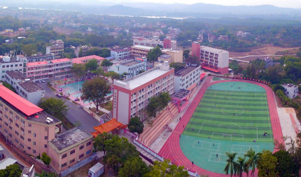 河源江东新区民生保障改善探访录大力投入教育经费提升中学办学质量