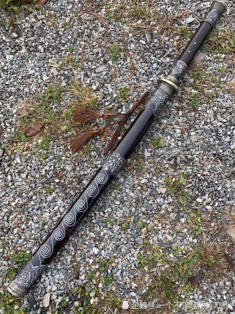 户撒刀黑檀木传统锈春刀